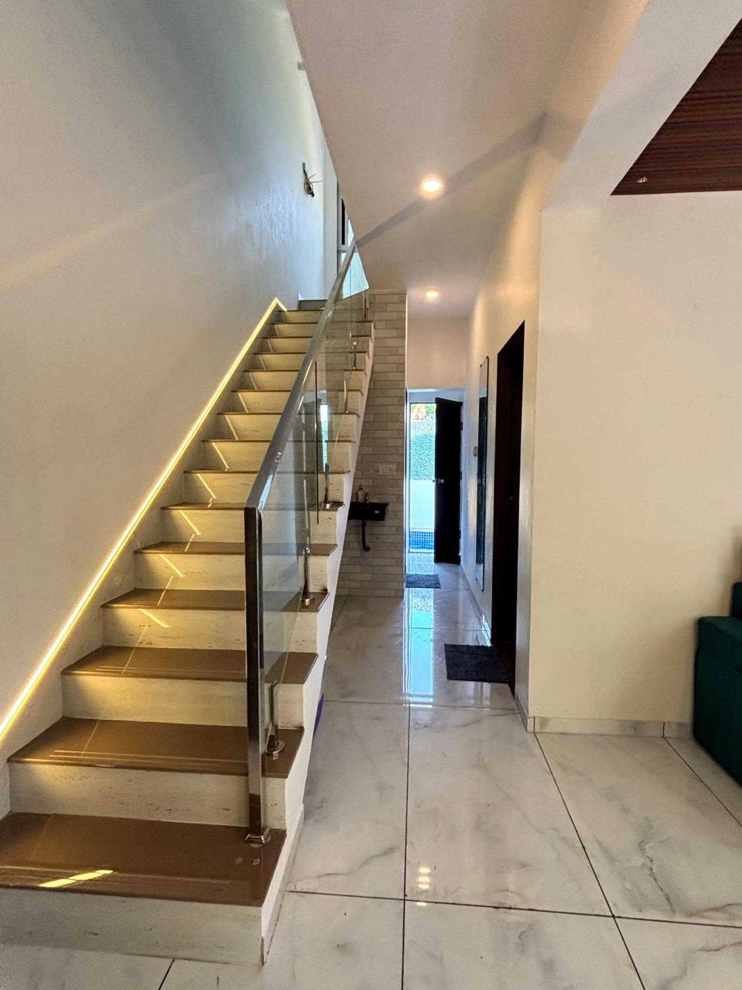 Stella Villa Murud  Luaran gambar