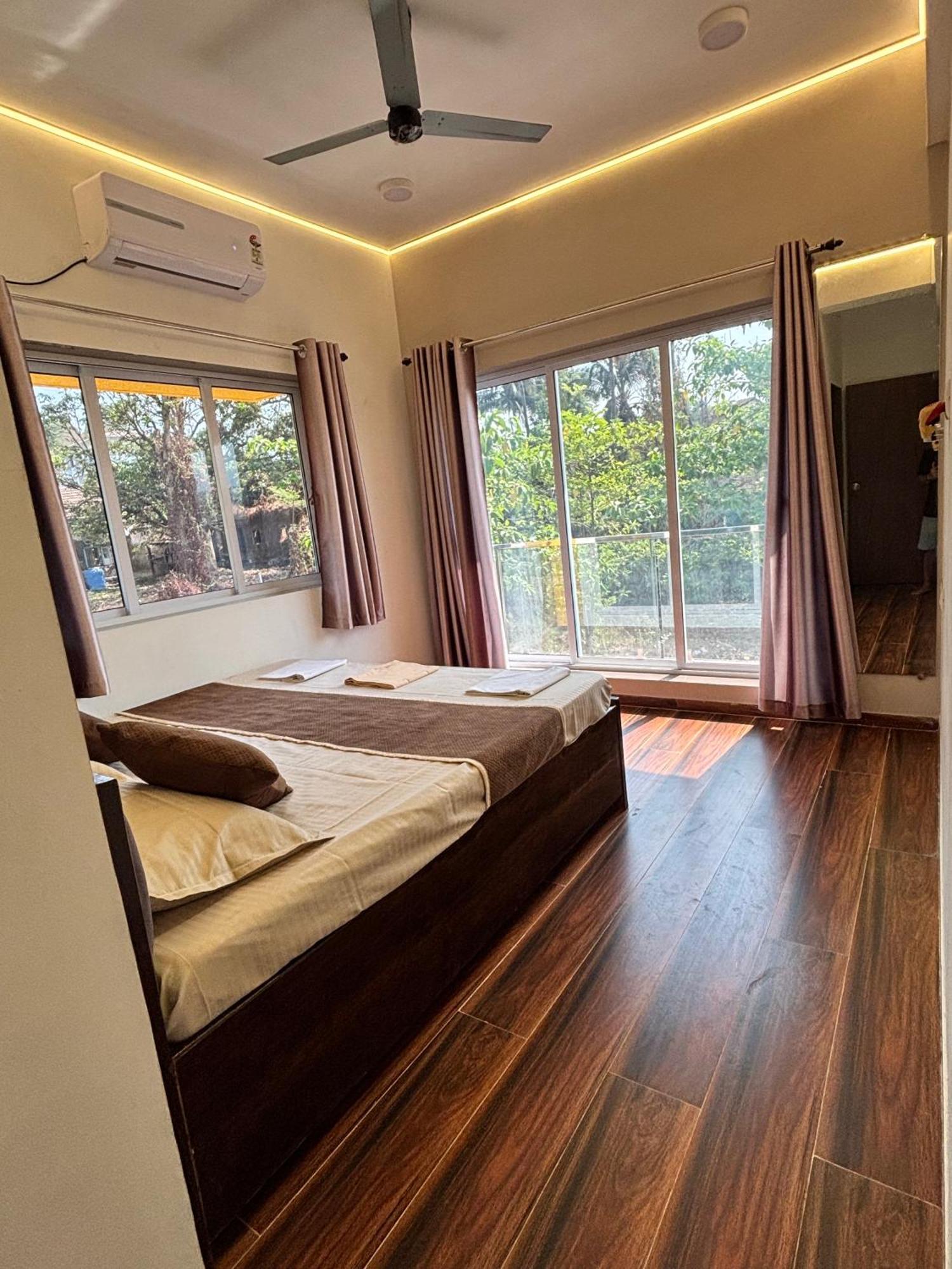 Stella Villa Murud  Luaran gambar