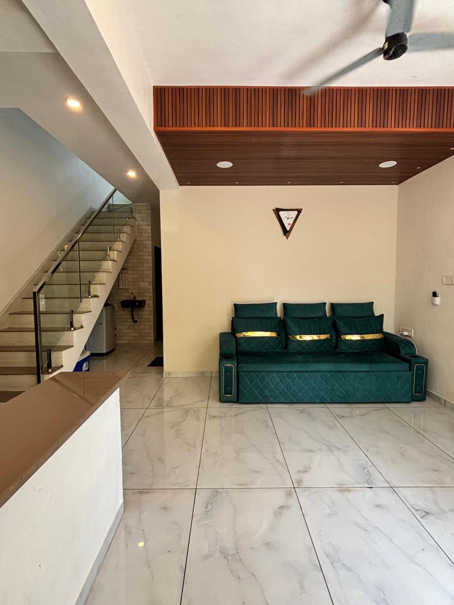 Stella Villa Murud  Luaran gambar