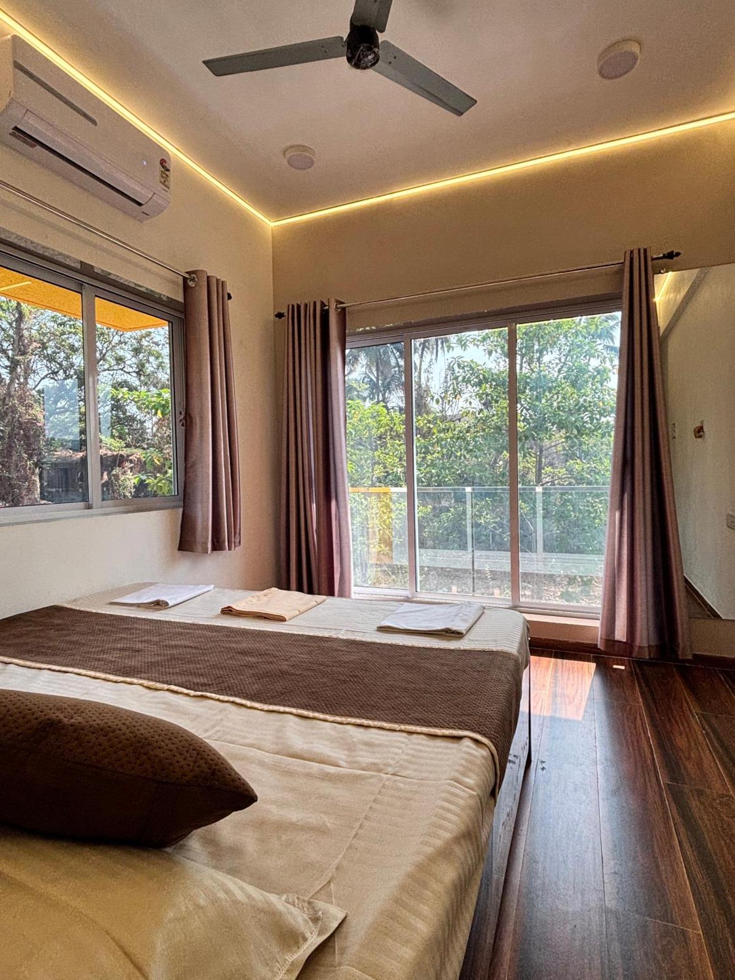 Stella Villa Murud  Luaran gambar