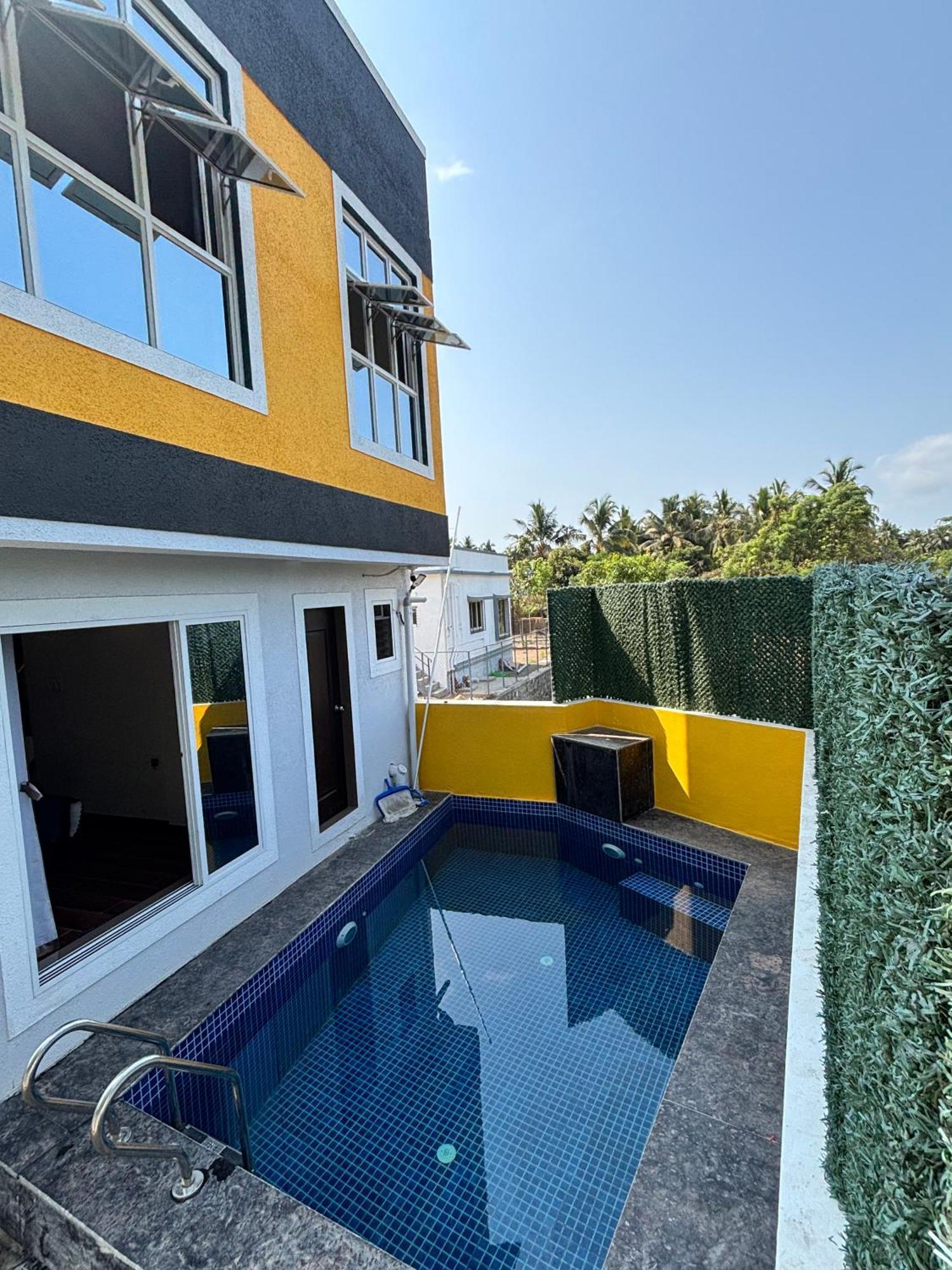 Stella Villa Murud  Luaran gambar