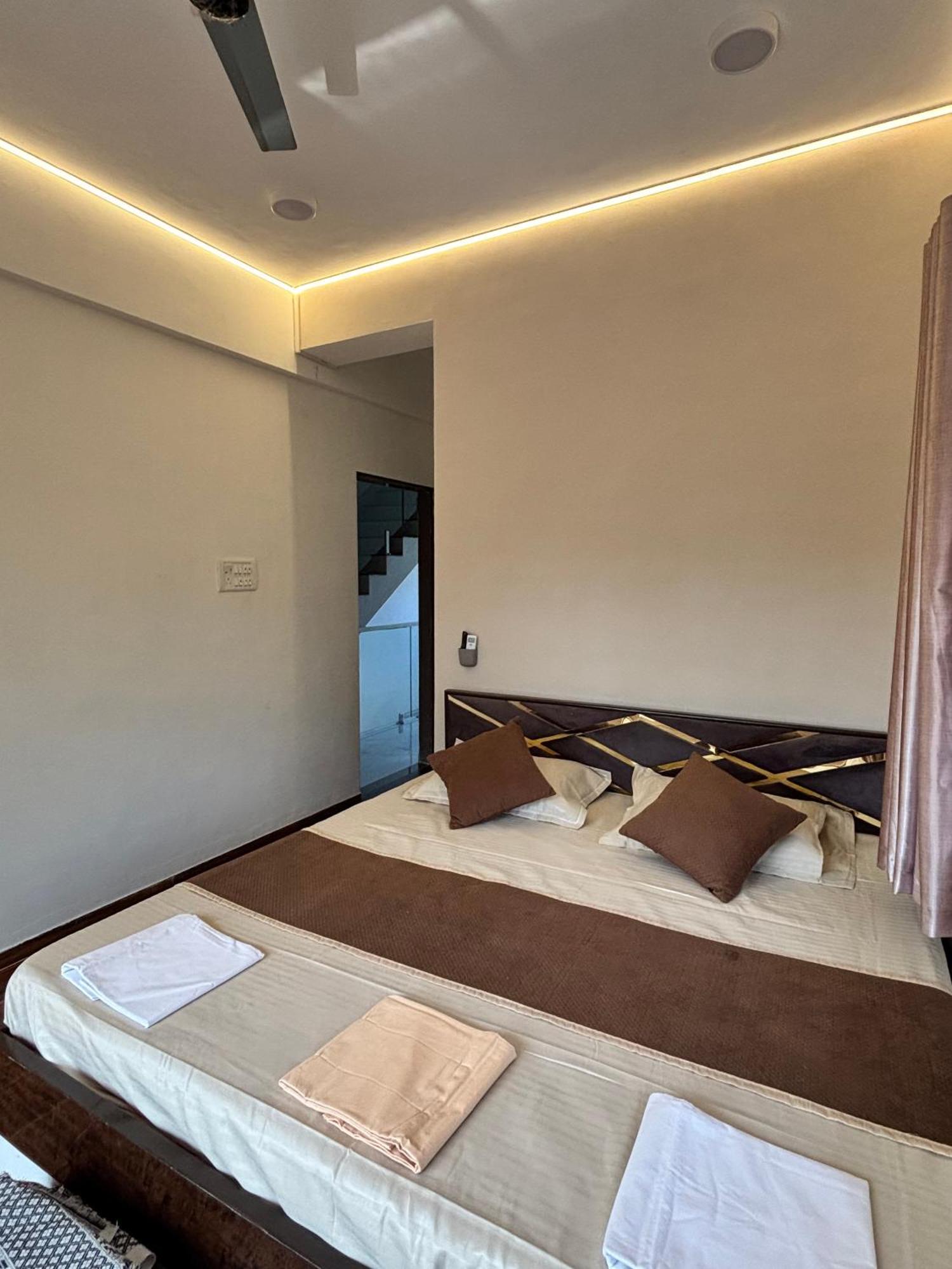 Stella Villa Murud  Luaran gambar